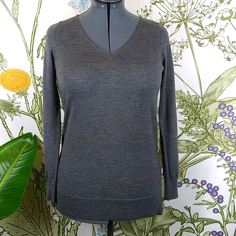 3/$15 Ann Taylor Merino Wool Sweater